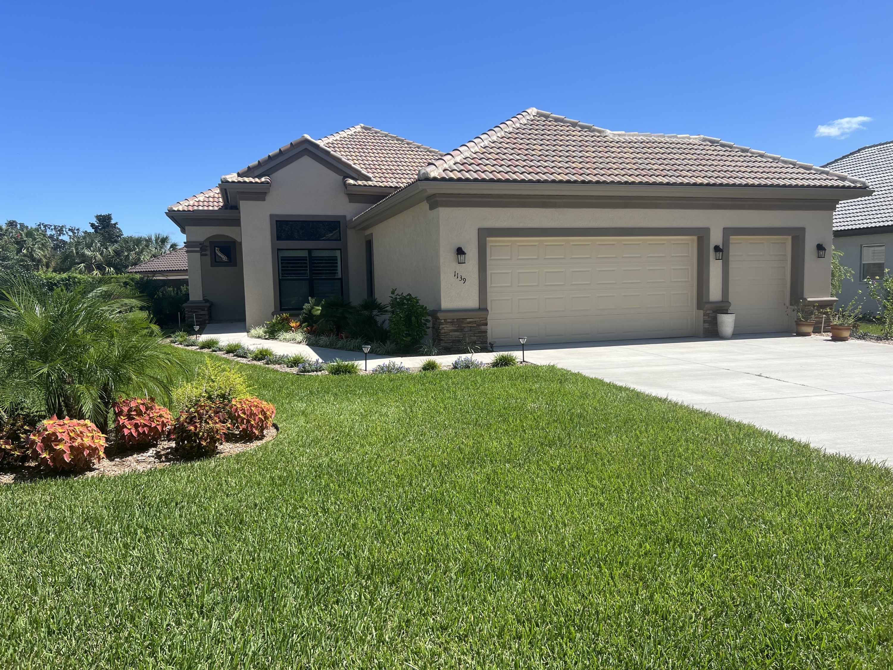 1139 North Hunt Club Drive